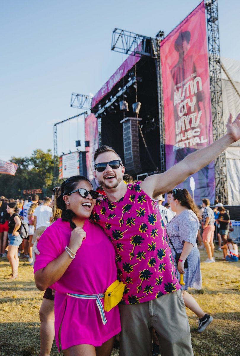 TMobile's tweet photo. There are no limits to our 💖 of #ACLFest 🤩 

From the Austin streets to wherever you rock 🤘 we're bringing you even more of the music you love on our network that now goes farther than ever before. #ACLWithUs https://t.co/CFhjGFAkMS