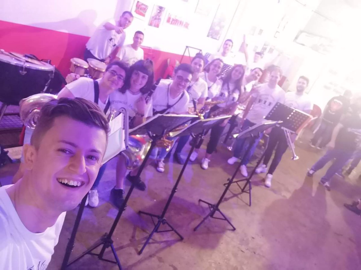 BIP_AM's tweet image. Arranquem el Roser en Filà Granadinos. Callosa d'en Sarrià. 😍😍😍❣️🎉🎉🎉🎉