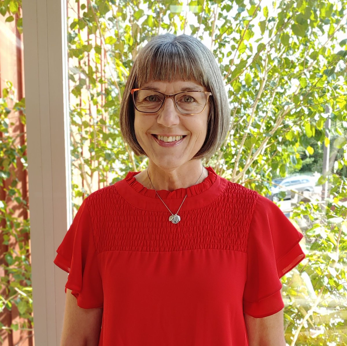 yv_memorial's tweet image. Marilyn Van Oostrum, supervisor of the nurse-family partnership program at Children’s Village has been nominated for the March of Dimes 2019 Nurse of the Year award in Pediatrics! Marilyn was chosen for her work with moms and babies of the Yakama Nation. Congratulations Marilyn!