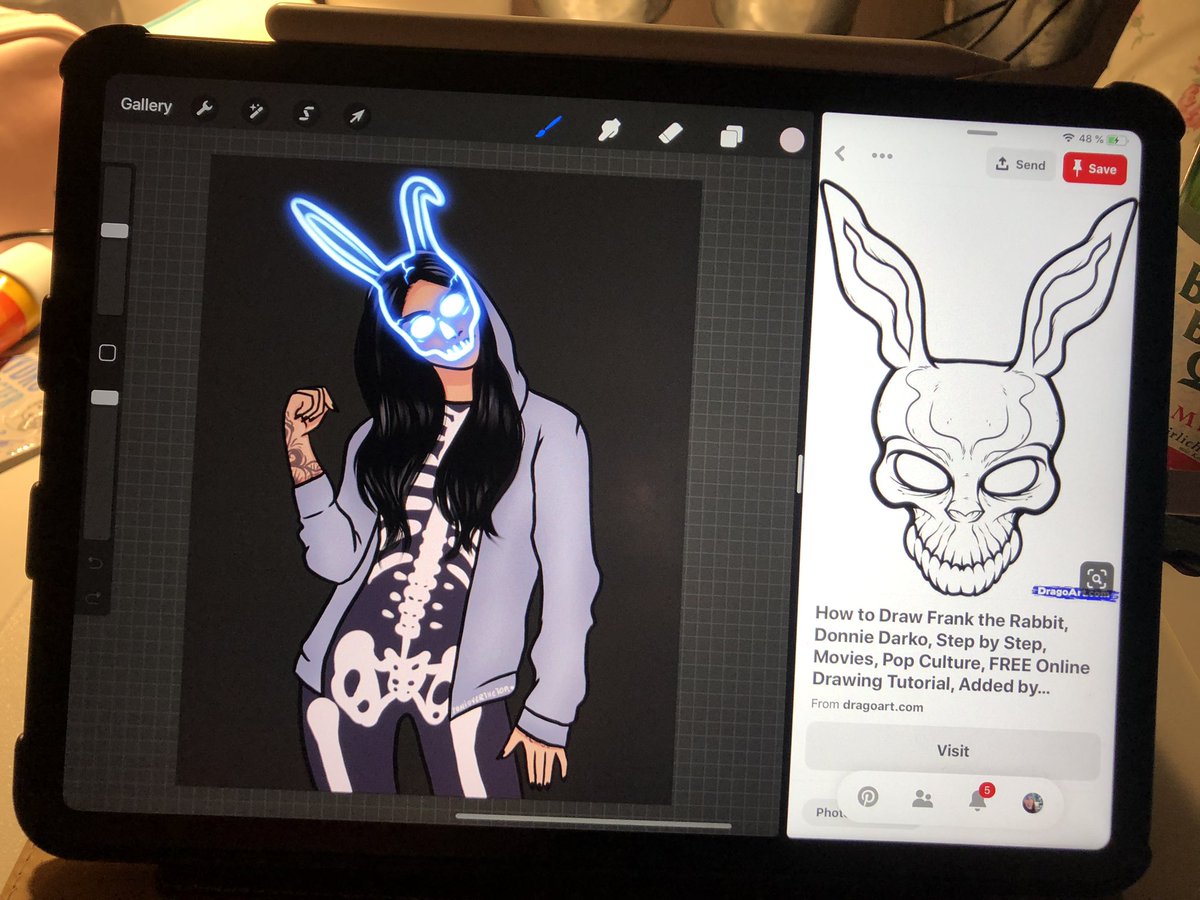 Tonioverthetop's tweet image. Finally figured out how to multitask on my iPad so I can have references open without putting them on the canvas. 🙌🏻