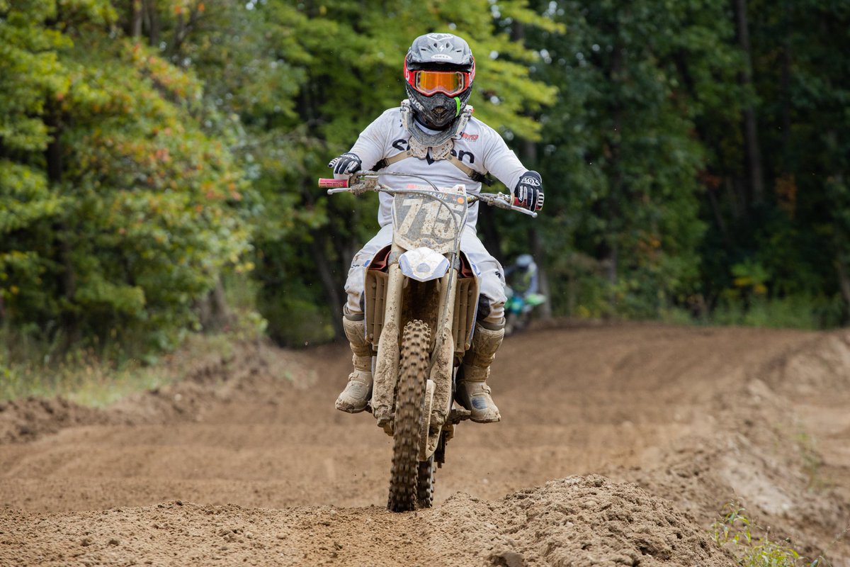 PhotosbyDylan1's tweet photo. 1200 photos later, here’s a few favorites from today’s motocross shoot 📸 https://t.co/yPed9XmuTP