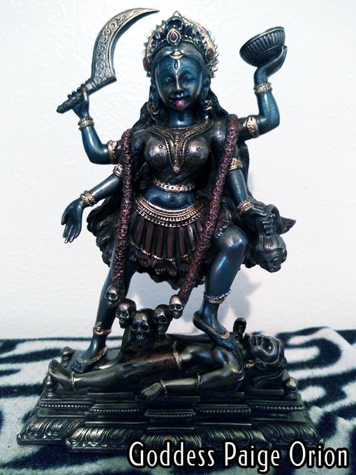 As much as I love getting lingerie and shoes from devoted pets, this is hands down the BEST present I've<a href="/tag/mindfuck"class="tags"><span>#mindfuck</span></a><a href="/tag/mesmerize"class="tags"><span>#mesmerize</span></a>