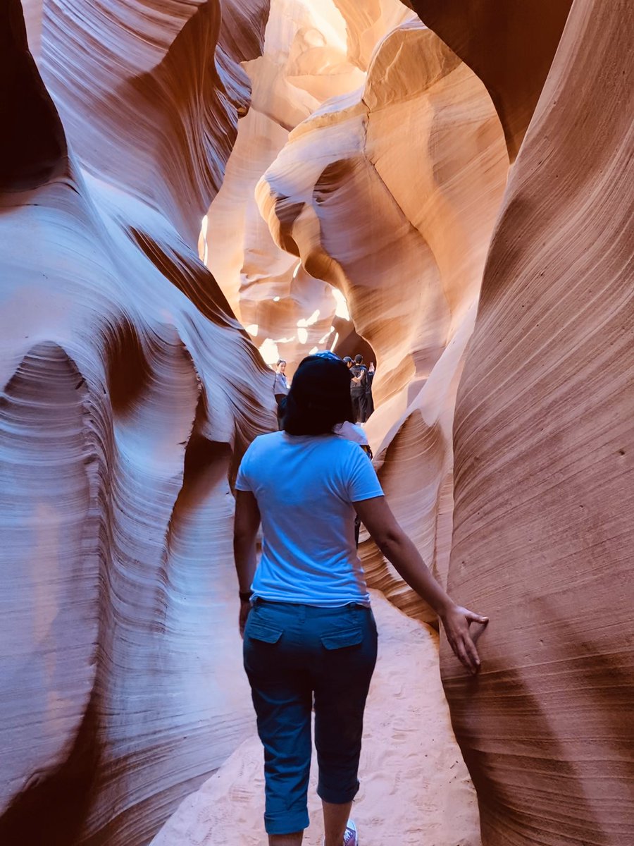 lazurda_ng's tweet photo. “People are capable, at any time in their lives, of doing what they dream of” #DreamsComeTrue #LifeIsBeautiful #Arizona #AntelopeCanyon #Check #Blessings #AGiftToMySoul #iPhonePhotography #NeverStopDream #Happiness https://t.co/Cs0oiMSrsx