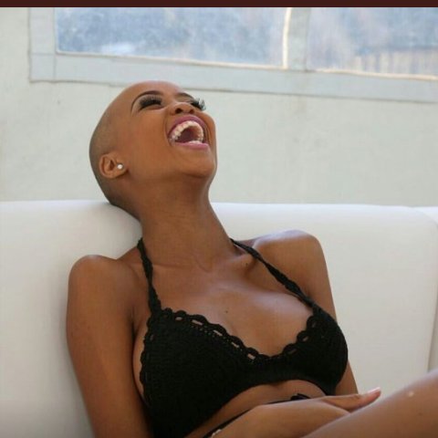 BraunBarbee's tweet photo. This one seyi is packing all this beer,just like my mom wen she goes for an African wedding party..which kin awolowo be this?πππ.. #BBNaijaparty #BBNaija #mercyforthewin https://t.co/PubRMYppL3