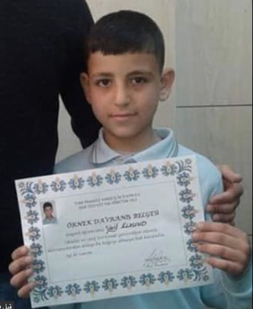 طفل سوري ينتحر في تركيا تحت وطأة العنصرية التي يواجهها في المدرسة . و طفل  سوري آخر  يتم نبش قبره وطرد جثته من مقبرة في لبنان ..  ثم يسألونك بعد سنوات من أين يأتي التطرف والإرهاب!!!