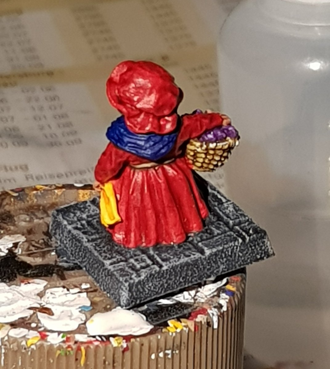 DwarfOccasional's tweet photo. This #LeadAdventure lady is the victim of my first go at GW's contrast colours (red & blue): shading of red was fine but Idunno about the rest of the result. The watery consistency unsettles me😳. Tests will continue.
#warhammer #miniaturepainting #paintingminiatures #oldhammer https://t.co/CTEtefzPLA