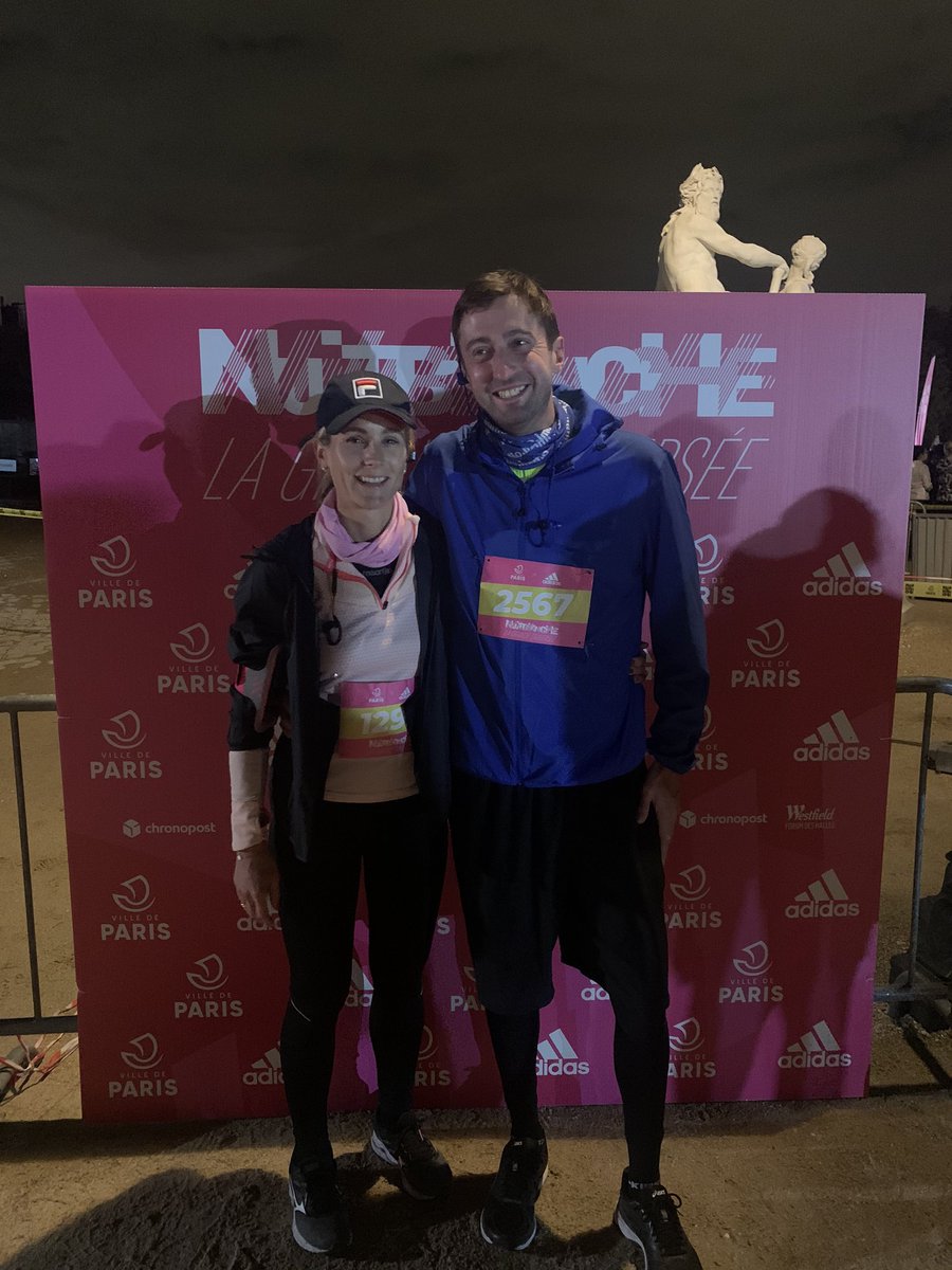 #NuitBlancheParis : La grande traversée , superbe course  bon enfant à travers les musées et théâtre parisien, on se rend compte, en transpirant un peu  , de la densité de lieux de culture et d’histoire de notre  belle capitale .. et encore nous n’avons fait que le parcours ouest