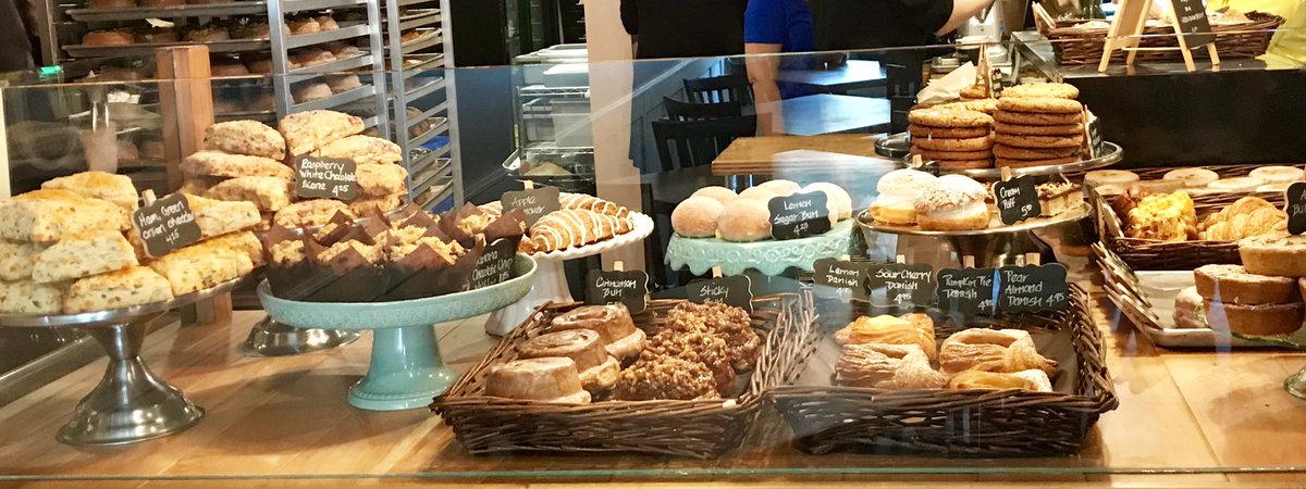 Nothing better on a Saturday morning than coffee and a scone, personally served by Tyler Duft @duftcoBakehouse in @DowntownAbbyBC #Abbotsford #bakery #handmadeandhomegrown #exploreAbbotsford @TourismAbby @AbbotsfordEcDev #morninglineups