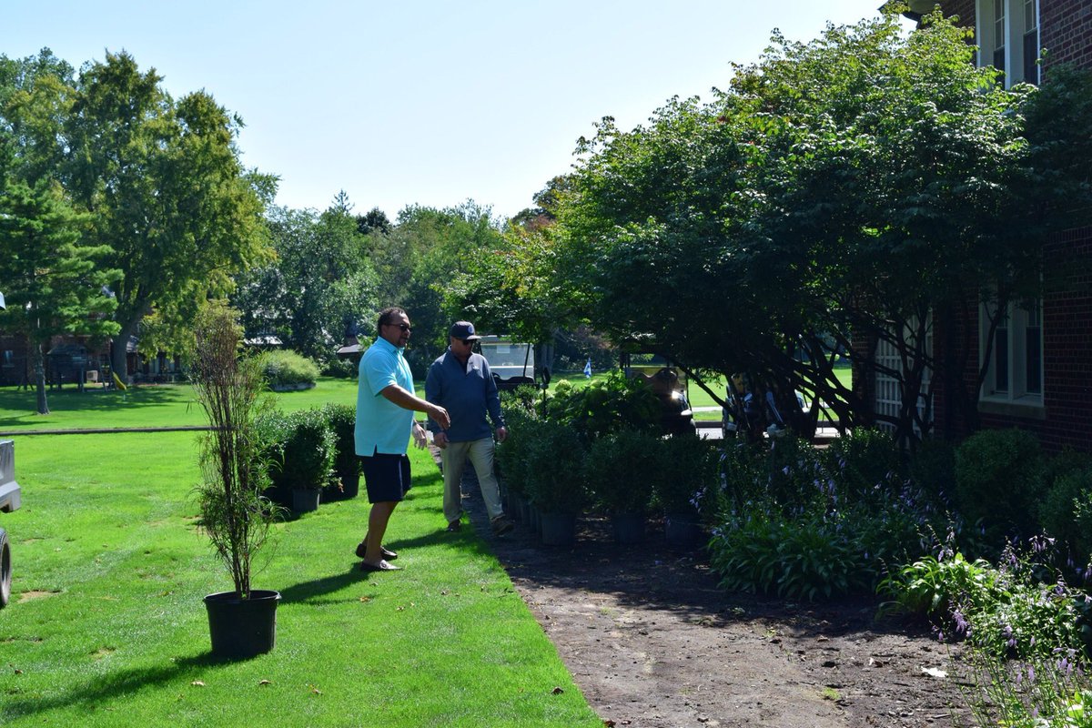 DGCGolfClub's tweet photo. When he isn't carefully manicuring our 36-hole Donald Ross Golf Courses, he's busy landscaping and planting.  Our Greens Superintendent Jake Mendoza is a jack of all trades at DGC.  This past week he planted over 100 boxwood bushes.
#JakeforPresident #BoxwoodsforDays #DGC https://t.co/do68y30nKv