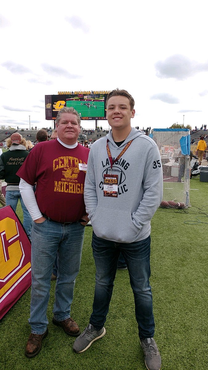 NylanderCharlie's tweet photo. Had a great time at the CMU game today! https://t.co/V0XBDlJyx2