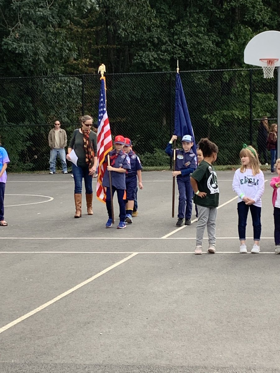 EFillerCorn's tweet photo. Incredible weather at the grand opening of the newly renovated White Oaks ES in Burke. Proud to represent this community &amp; amazing school. Great job Principal Richardson for shepherding this 2.5 year renovation project for these youngsters to enjoy &amp; grow into for years to come. https://t.co/Zb4rw5d5HP