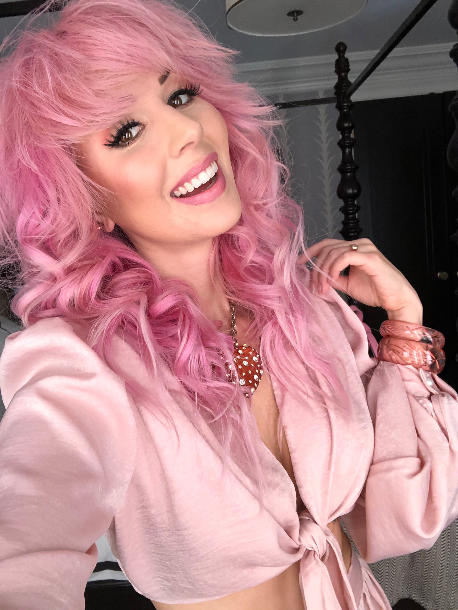 Annalee Belle on Twitter "Absolutely loving this hair style! It’s like