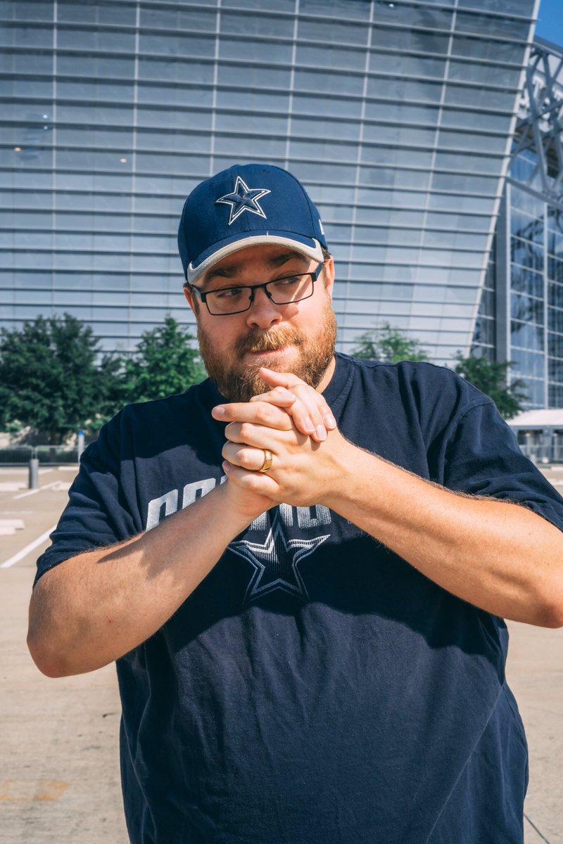 thehalftimecrew's tweet image. ...feeling good and ready for tomorrow’s game!!! 
•
#DALvsGB #weready #saturdaynightvibes #tomthumbsup #tailgatenation #nfl100 #football #gameday #ESPN #1053thefan #tolo #fun #friends #family #CowboysNation #DallasCowboys #wedemboyz #thehalftimecrew
