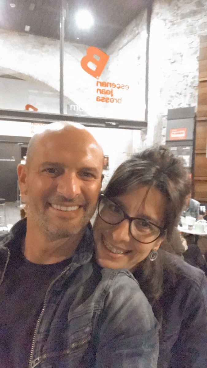 MarPascual's tweet photo. #asíbailanlasputas amb @julysuperfly i  @Anchi39 és tan necessària... En surto ben remoguda, però molt feliç! Gràcies! Aneu-hi, si podeu! 🙌🏼 https://t.co/qL0brOdEon