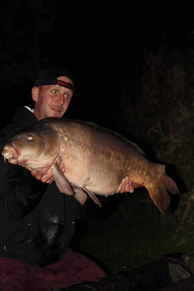 TaskaCarp's tweet photo. Next up from Team Taska... And here we have a very excited Craig McManus.. and with good reason. Over to Craig :-
"A new 30 for me! A couple of hours up my local lake was all that was needed for this old girl.. 32lb and ounces. 
#teamtaska #taskacarp https://t.co/RhaLQx9exy