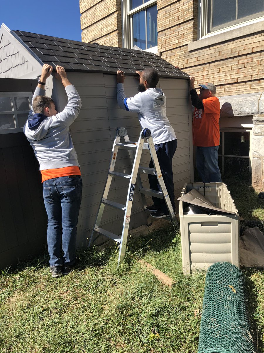 ShaeAshe's tweet photo. Today I led a team project for Rock the Block for the 3rd year in a row. Special thanks to Genuardi Family Foundation for lending a hand in @Project19401’s garden! https://t.co/a6KnmZWJg8