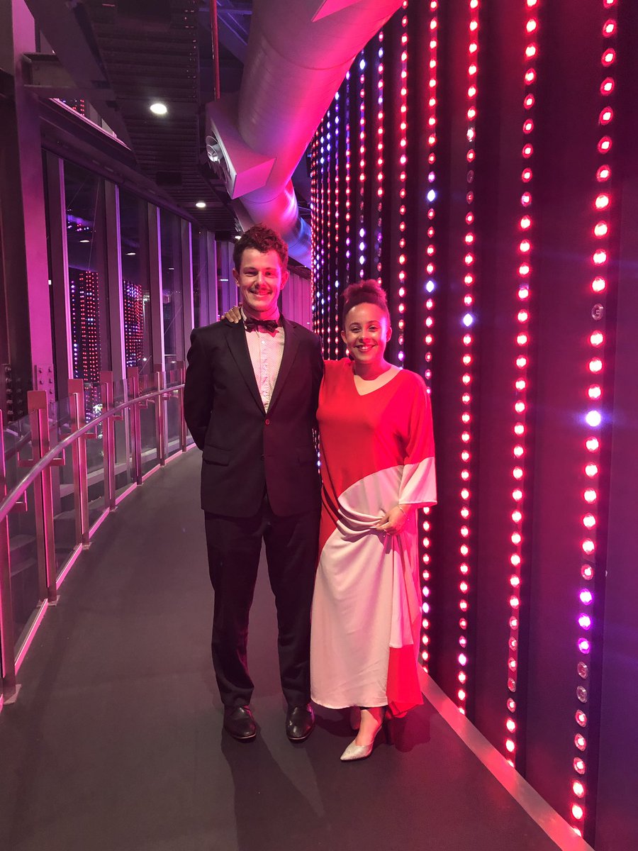 Elspeth_G's tweet photo. Red Carpet moment with my love. @showmeshorts #awardsnight #memoryfoam https://t.co/VppvS9yNFS