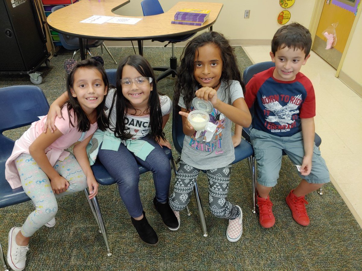 WLES_OCPS's tweet image. Who say making homemade butter isn't fun?  Not these 2nd graders. Changing cream into butter took lots of shaking. Then they enjoyed their own product with bread. 😋🍞 #mrsfranklinsclass #fromliquidtosolid #physicalchange #statesofmatter