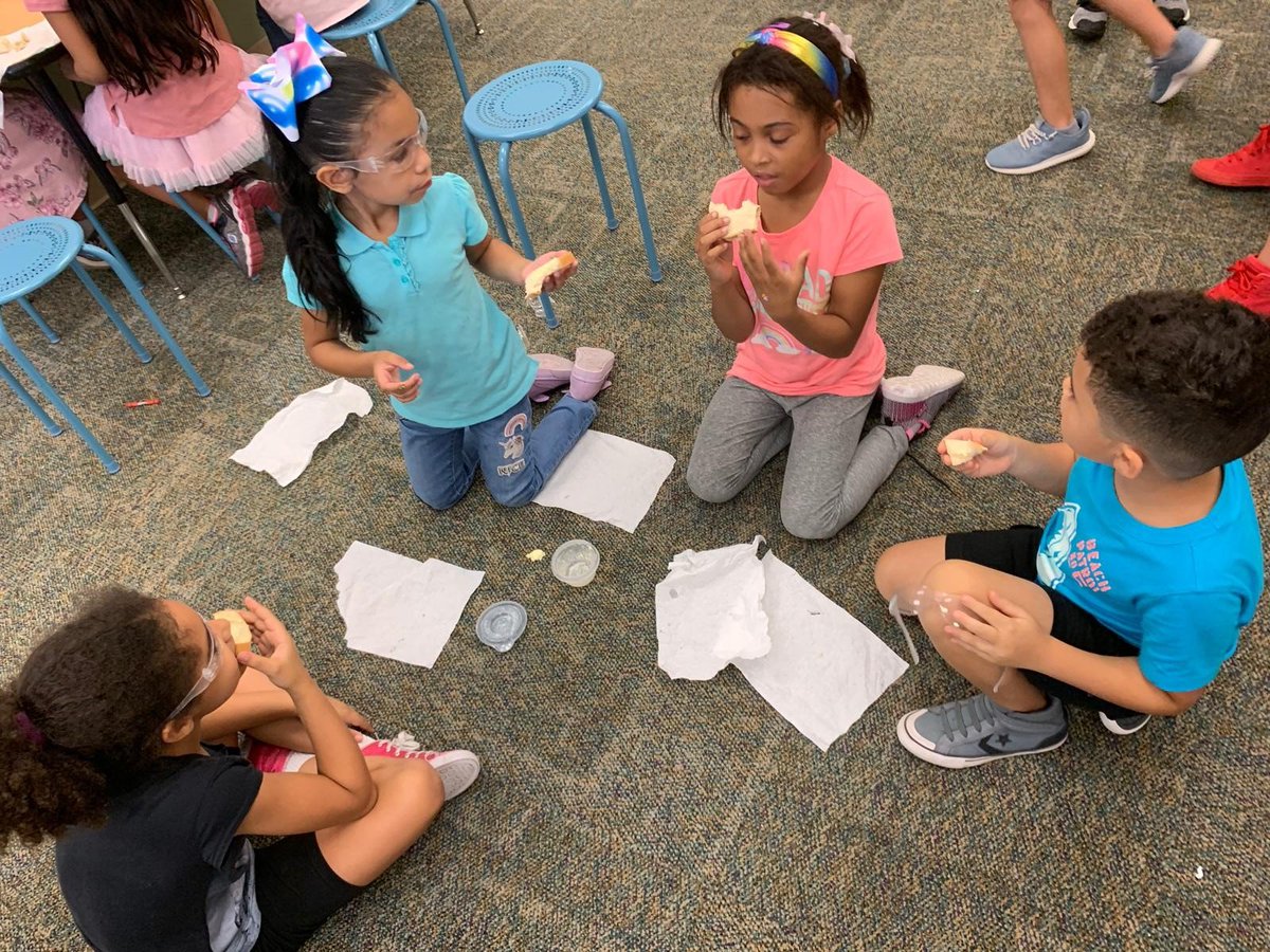 WLES_OCPS's tweet image. Who say making homemade butter isn't fun?  Not these 2nd graders. Changing cream into butter took lots of shaking. Then they enjoyed their own product with bread. 😋🍞 #mrsfranklinsclass #fromliquidtosolid #physicalchange #statesofmatter