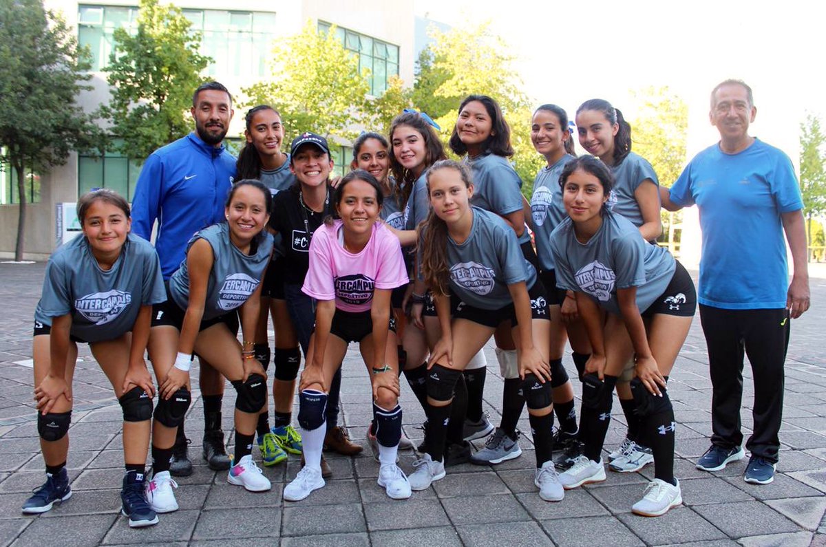 TECcampusCVA's tweet photo. Gran participación de las Borreguitas de Voleibol Juvenil 🏐 que obtienen una victoria en 2 sets a #PrepaTec Celaya #IntercampusTec #SoyTec #CampusCuerna 👏🏻💙👌🏻 https://t.co/a3gr5nyeUg