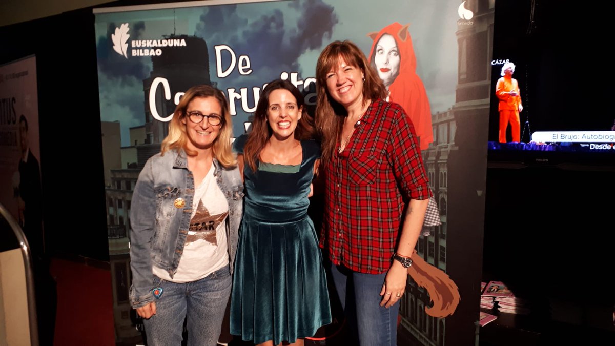 Qué maravilla de mujer es @MartagdevMarta Actúa, escribe, canta... y nos hace llorar de la risa. No se la pierdan. Gracias por la velada! Y a <a href="/almaguionistas/">ALMA GUIONISTAS</a> 
<a href="/CaperucitaALoba/">DeCaperucitaALoba</a>