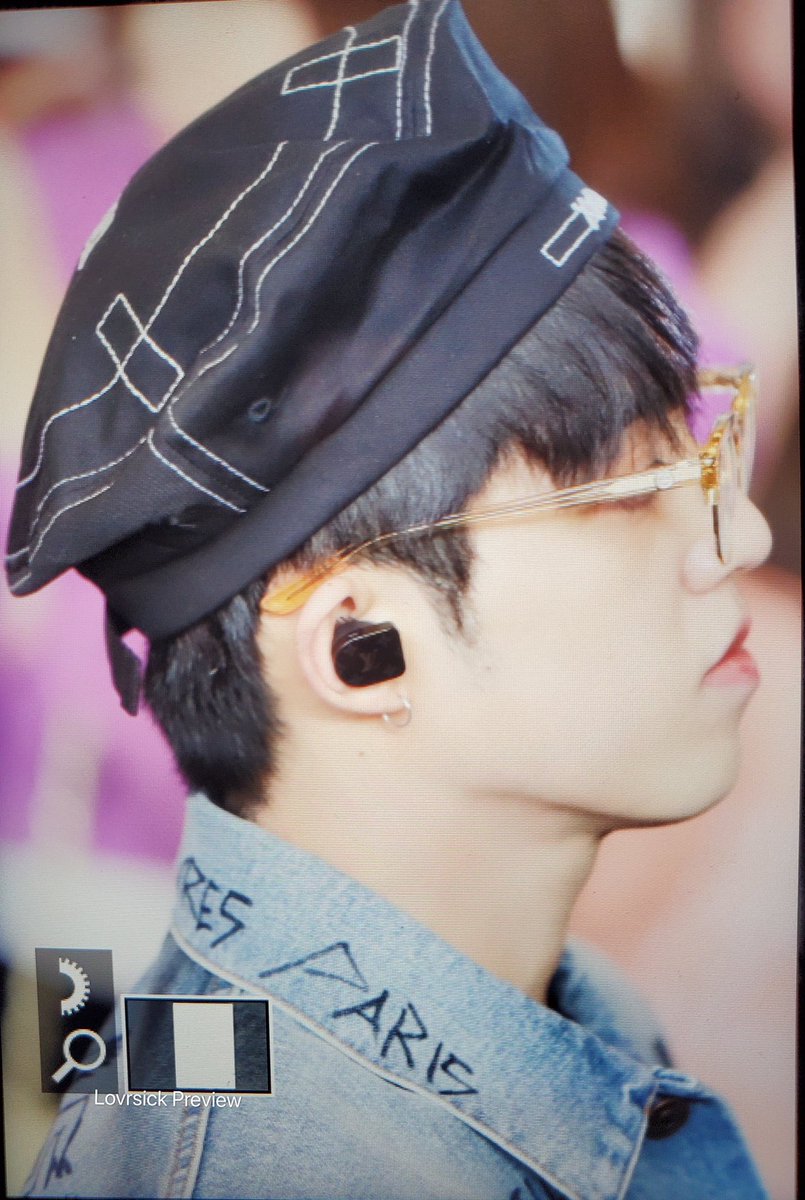 lovesickcoups's tweet photo. 20191006 김포공항 

#세븐틴⁠ #에스쿱스 #최승철 #SEVENTEEN⁠ ⁠⁠#SCOUPS @pledis_17 https://t.co/7YymF5yDyC