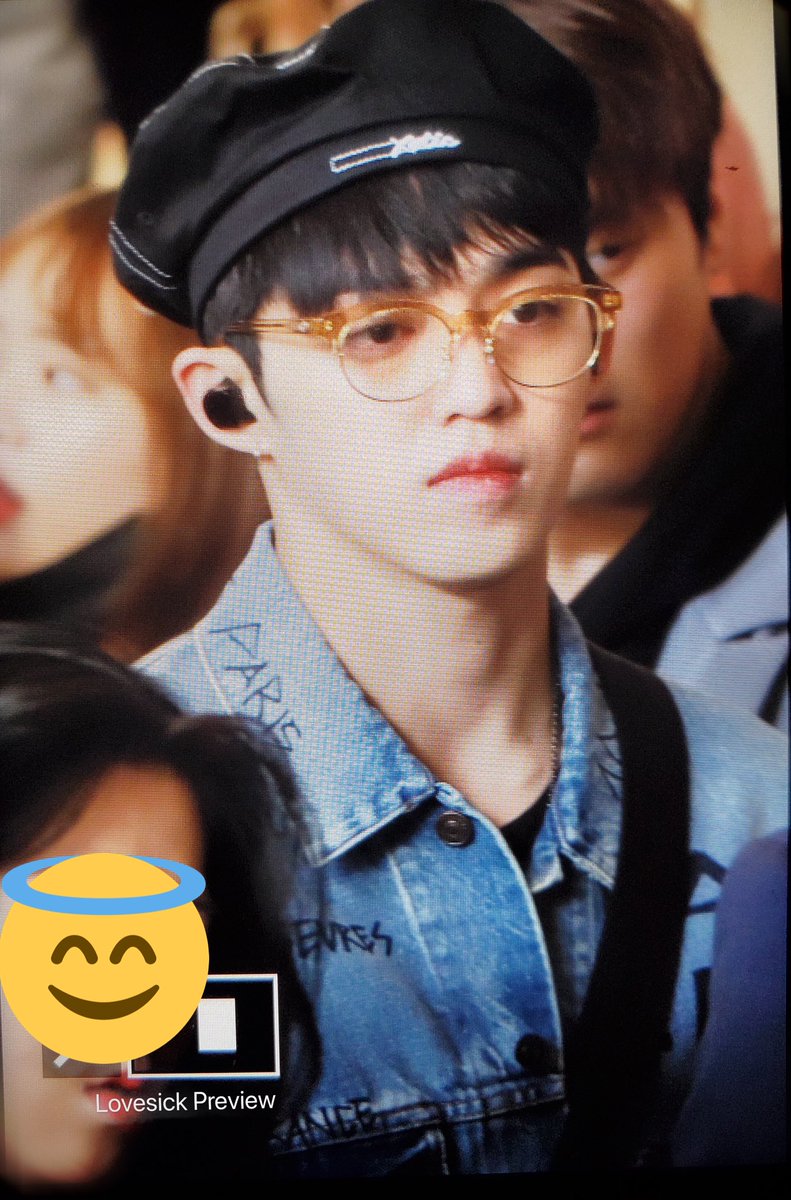 lovesickcoups's tweet photo. 20191006 김포공항 

#세븐틴⁠ #에스쿱스 #최승철 #SEVENTEEN⁠ ⁠⁠#SCOUPS @pledis_17 https://t.co/cRPWOdTAmU