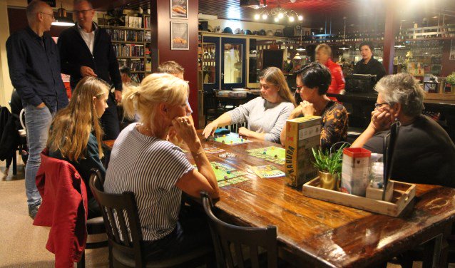 Bordspellen spelen in de Camp; Van Catan tot Santorini WOUDENBERG Elke laatste maandag van de maand is er voortaan een bordspellenavond in de Camp. Na het succes van de eerste avond op 30 september, staat op maandag 28 oktober de... twib.in/l/xLeo9p7ByrrX