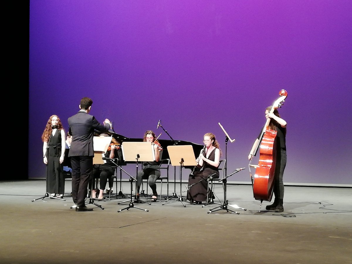 loumrodriguez's tweet photo. #IGalaTalento #OnOffParkinson @TALENTOS_RM Gracias a Sergio Jimenez, participante en la última edición de La Voz; y como broche los alumnos de 6° de grado medío del Conservatorio de Música de Murcia. https://t.co/FdslxsQACP
