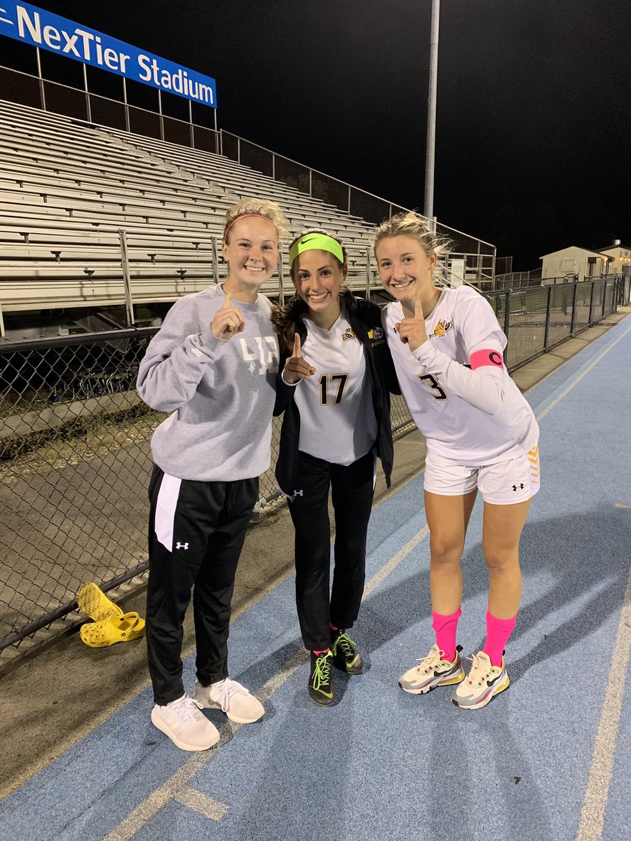 nagirlssoccer19's tweet photo. BIIIIIIG WIN 3-0 against Seneca💯 goals by @emmabundy50 @AvaRupp @sarahschupansky and a shutout from @madison_vukas #itsapinksockgame #NAHSENECA 🤑🤑🤑 https://t.co/XK33huWMl1