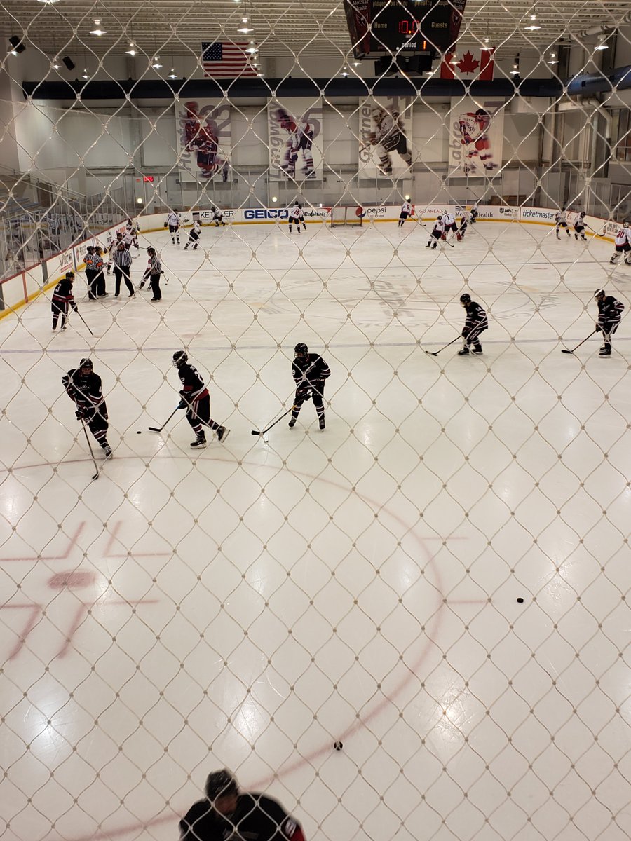 CRHRHockey's tweet photo. An @LittleCapitals doubleheader @MedStarIceplex - u16 vs @mercer_chiefs and u18 vs @LIRoyalsAAA @liroyals2002 #SaturdayNightIce #SaturdayNightIceIsNice https://t.co/FRliWxsHMo
