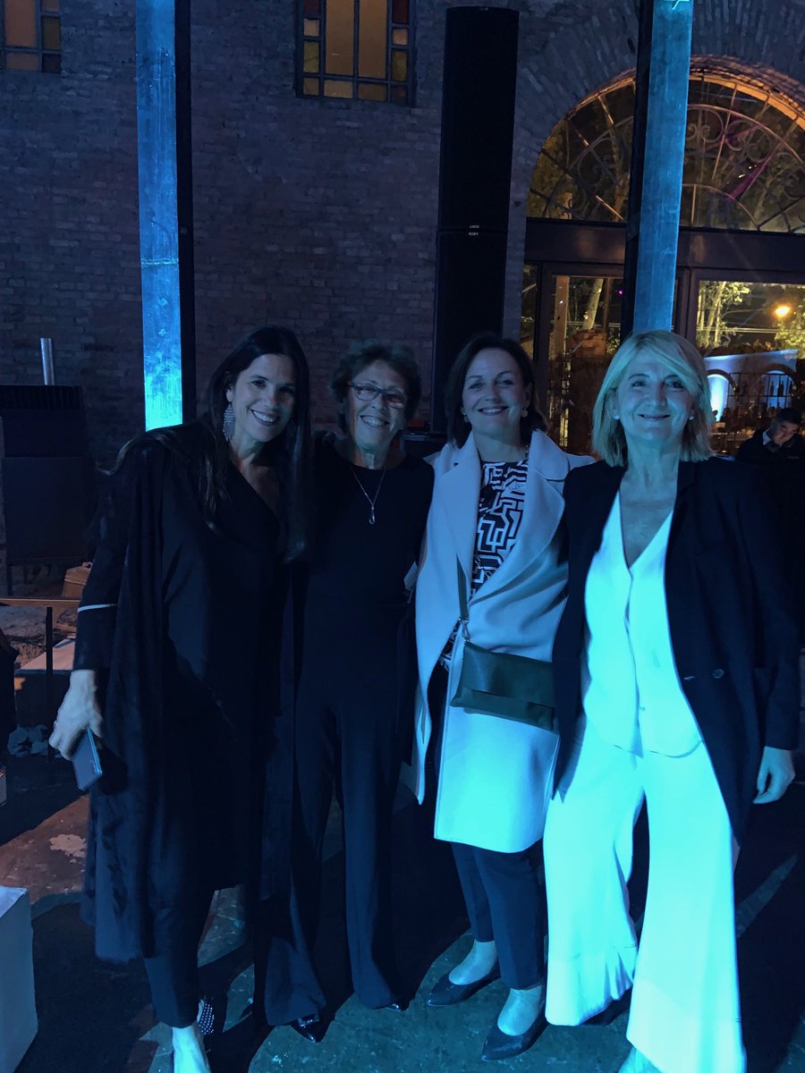 dorotea_fantl's tweet photo. #sah #sah2019 #fiestadecierre https://t.co/2wJlg7FEfQ