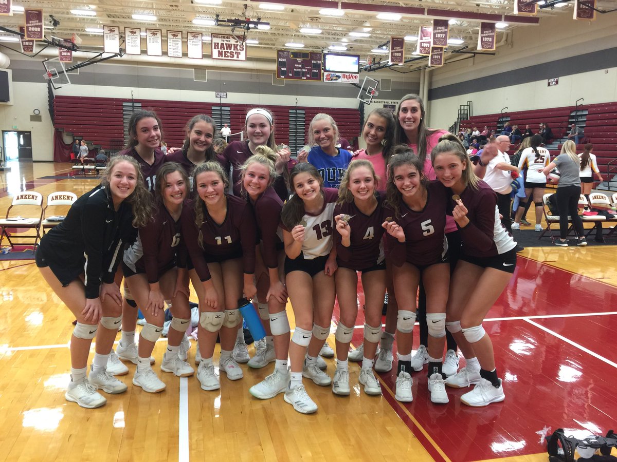 dchsvball's tweet photo. Amazing day for Dowling Volleyball.  So proud of these girls!  JV Volleyball gets 5 more wins today beating Valley, SE Polk, Fort Dodge, Indianola and Ankeny to win the Ankeny tournament today!!!  Go Maroons! https://t.co/ucgKhgexRI