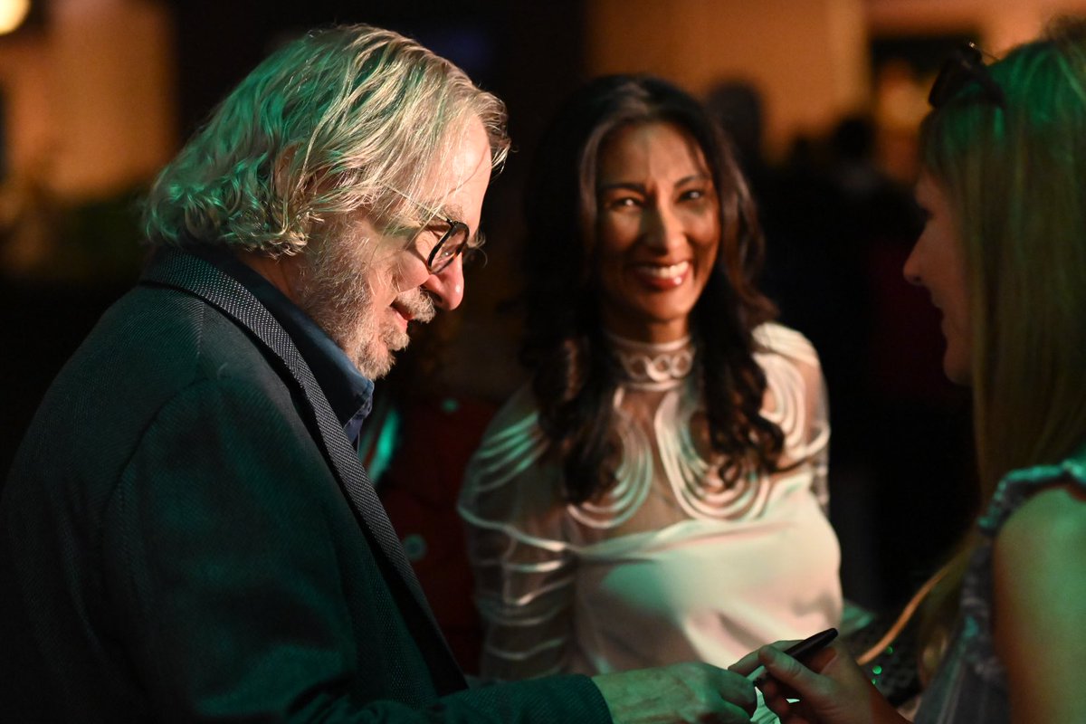UTMDAnderson's tweet photo. Thanks to our employees, patients and supporters who filled @LTRiverOaks to watch @CancerCureDoc about our Dr. Jim Allison and his Nobel Prize-winning immunotherapy work tonight.
 
The film is screening at locations around the country this fall: https://t.co/DLEbw5XVQt #endcancer https://t.co/cm9akh1RSz