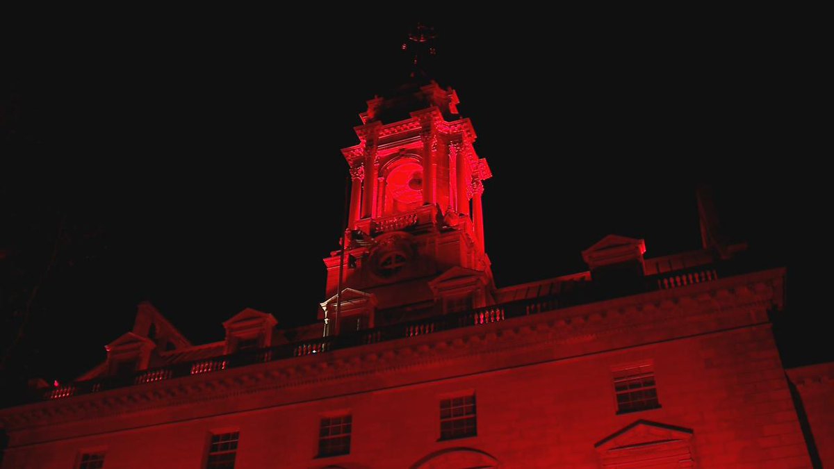DanWGME's tweet image. Did you see Portland City Hall lit up in red tonight? It&apos;s in honor of all the firefighters who lost their lives in the line of duty this year, including 3 here in #Maine. @CityPortland @NFFF_News #nffflightthenight2019
wgme.com/news/local/thr…