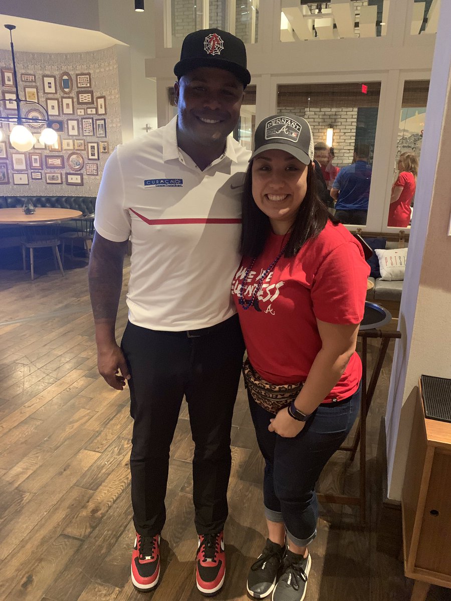 sdonelson12's tweet photo. Had the honor of meeting @andruwjones25 yesterday and what an awesome person he is. Thank you for taking the time to chat with me. 💙♥️💙♥️ https://t.co/7i2Jy1nr2d