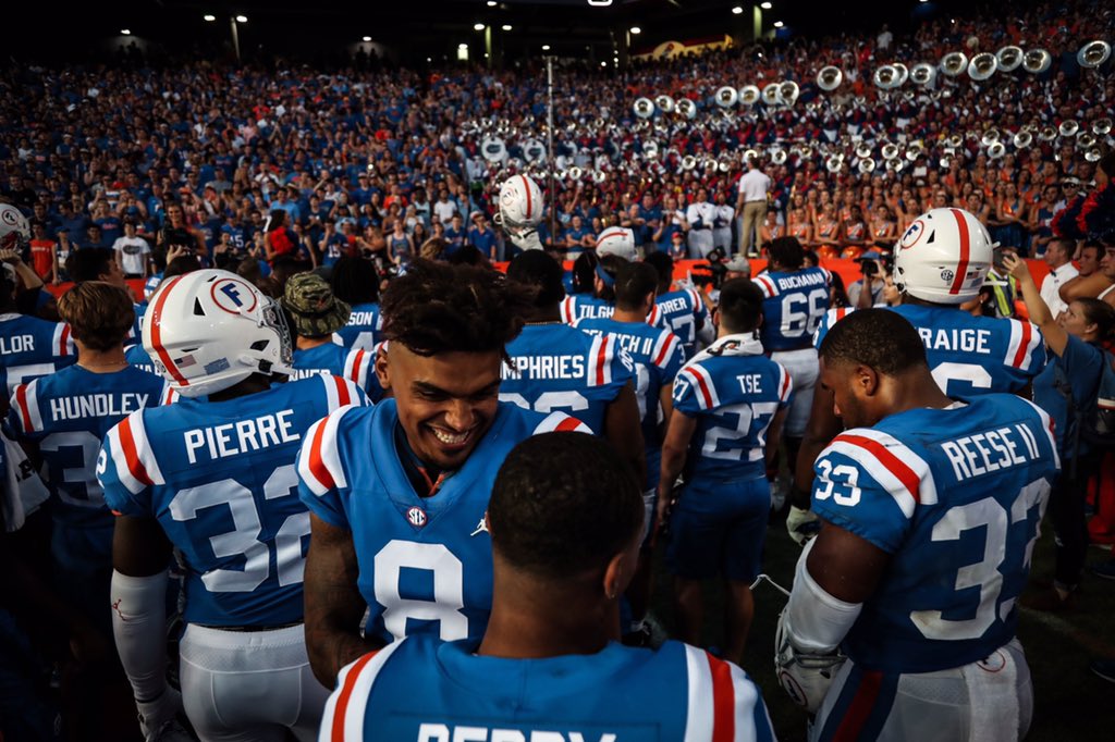 GatorsFB's tweet photo. 🗣 T H A N K   Y O U 

#GatorNation 
#TheSwamp 
#BeatAuburn https://t.co/bSmDjQ5tuV