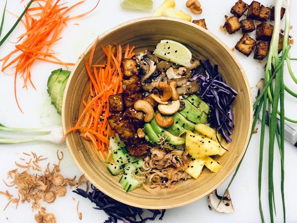 thaiathomeparis's tweet photo. Si toi aussi aussi tu veux manger ce pokebowl, suis-nous et like la photo ! 😍😋👌
#thailand #thaiathome #thaiathomeparis #Foodie #monde #travelthailand #pokebowl #watmuang #faim #lifestyle #amazing #instagram #yummy #like4likes #likeforfollow #follow #bangkok https://t.co/MebsMwyLiZ