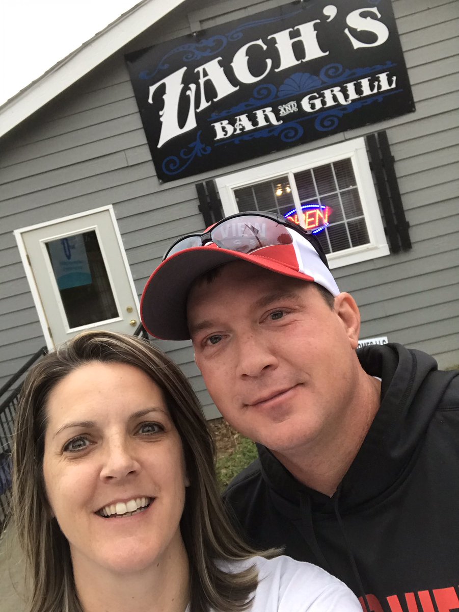 AndieOlson21's tweet image. We’ve seen two corners of Iowa in about 32 hours. Wouldn’t change a thing though getting to cheer on @rylie_olson1 and the GV squad! ❤️🏐❤️#ParentLife #WindshieldTime