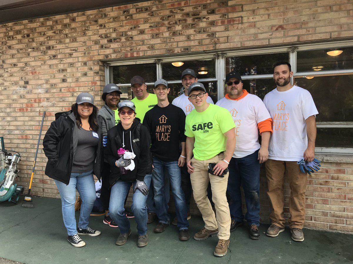 dbakes1636's tweet photo. So proud of the @LEWISbuilds team for showing up strong at NAIOP’s Community Enhancement event for @MarysPlaceWA. This photo misses half the people that showed up, we were just to busy to think of a photo earlier. Thanks to all for your hard work! https://t.co/QxJEjYMgx8
