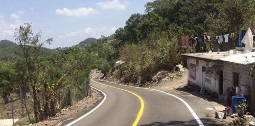 JavierTaja_'s tweet photo. En la gira por la montaña baja, el  gobernador inauguró los 24 kilómetros del camino Chilapa - Hueycantenango https://t.co/nTRmwUWdik