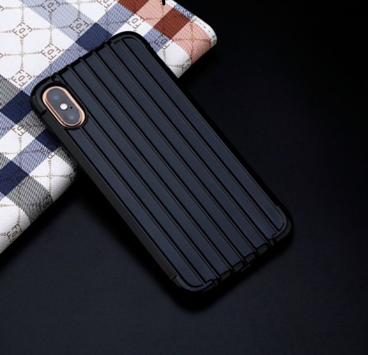 ClassicOnesShop's tweet image. Lugage Iphone case
Color: blue &amp;amp; maroon
Available for iphone: 6/6s, iphone 6+/6S+ &amp;amp; 7+/8+
Price: 100 pesos
#case #caseph #casing #casingph #casetify #castifyph #iphone #iphoneh #apple #appleph #twitter #twitterph