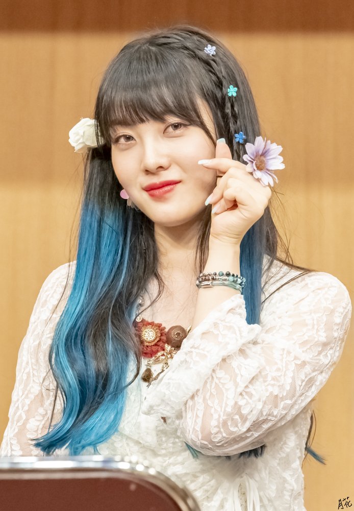 니 생각이 나지 않도록 
애를 쓸수록
또 생각나

니 생각뿐(Feat.개리) 중
- 영준 -

#위키미키 #루시 #노효정 #WEKIMEKI #LUCY #ルシー