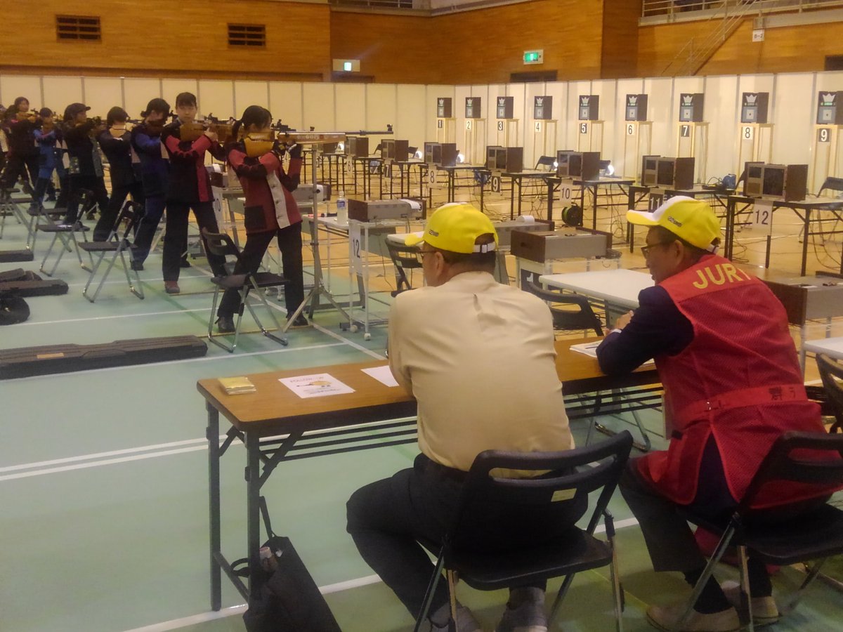 cathy_shiga's tweet photo. 茨城国体・ライフル射撃
少年女子の松本奈々選手は予選敗退。ライフルはきょうで引退だそうです。涙を流しながらも『ライフルと出会えて前より自分に自信が持てた。入部して良かった』と話してくれました。
#びわ湖放送 https://t.co/SPntXNOkmV