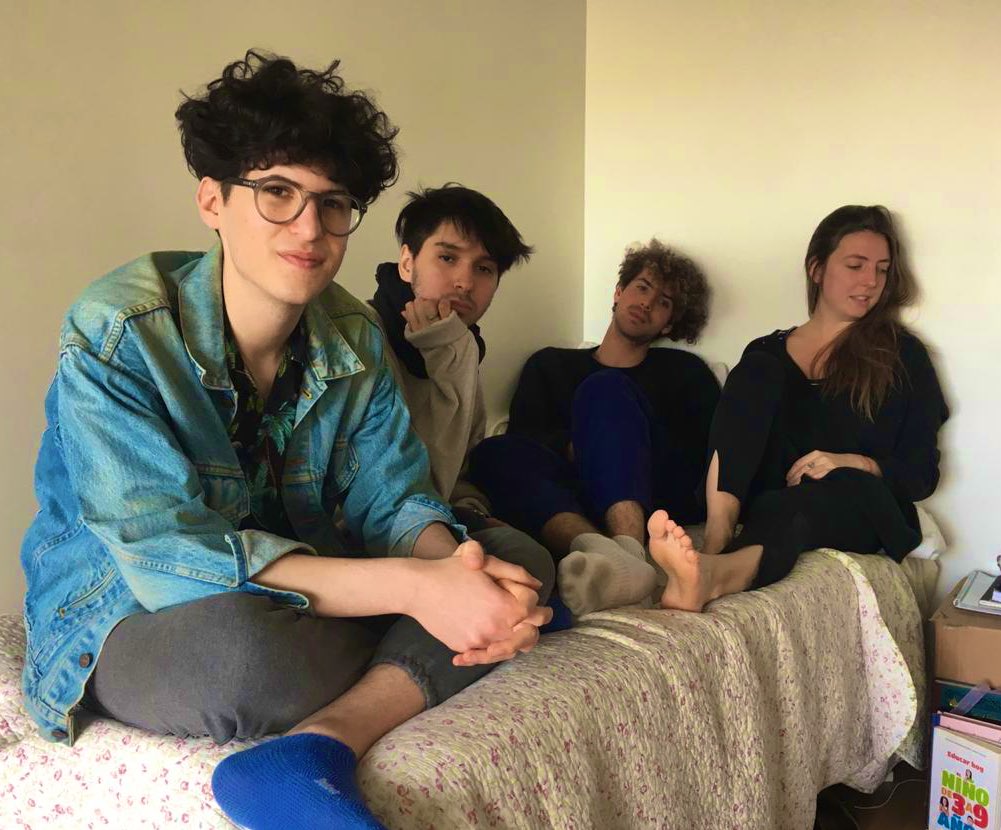 galacticasm's tweet image. Escucharon Volver a encontrarnos?