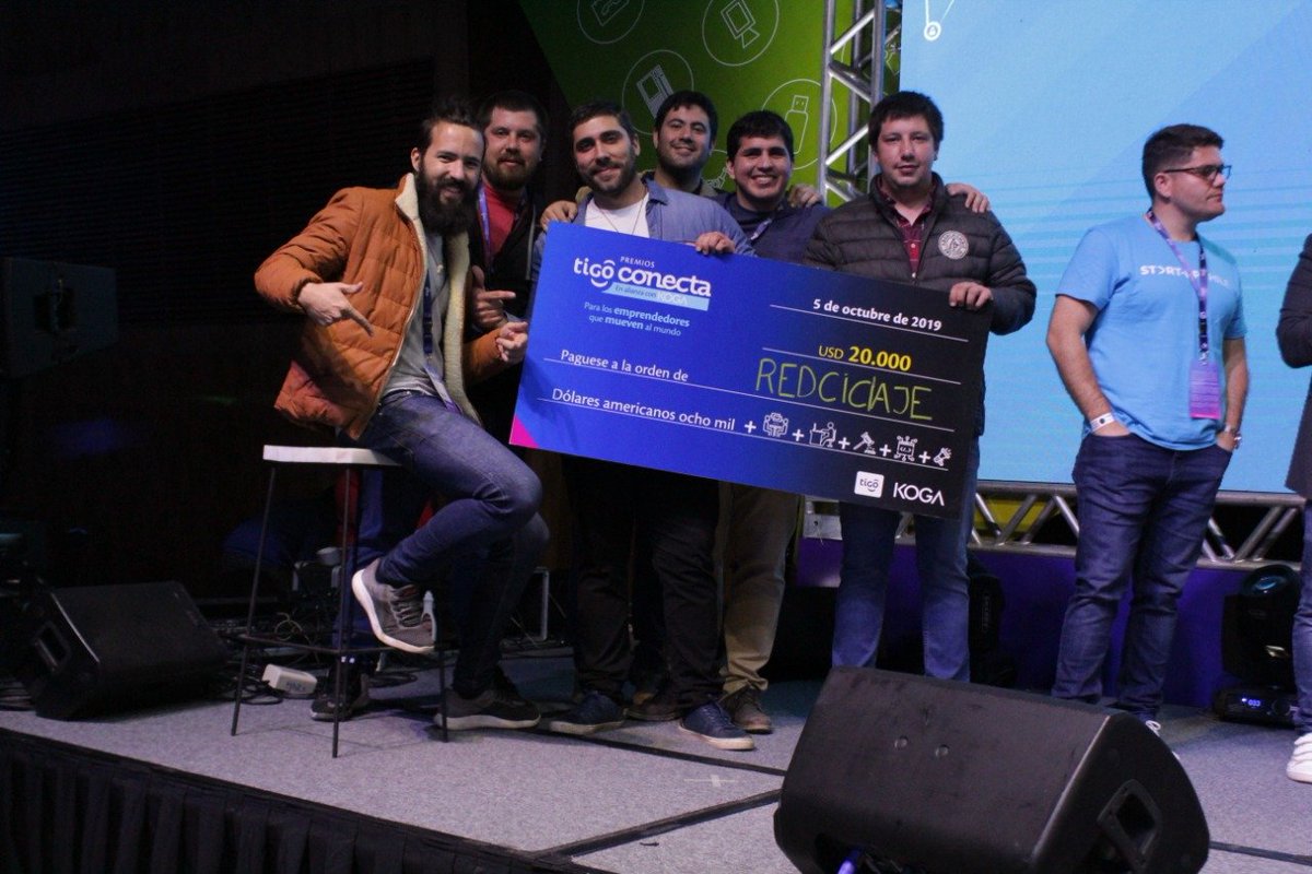 conectaPY's tweet photo. ¡#RedCiclaje es el primer ganador de la noche de los #PremiosTigoConecta2019! https://t.co/v80EEwtQ2T