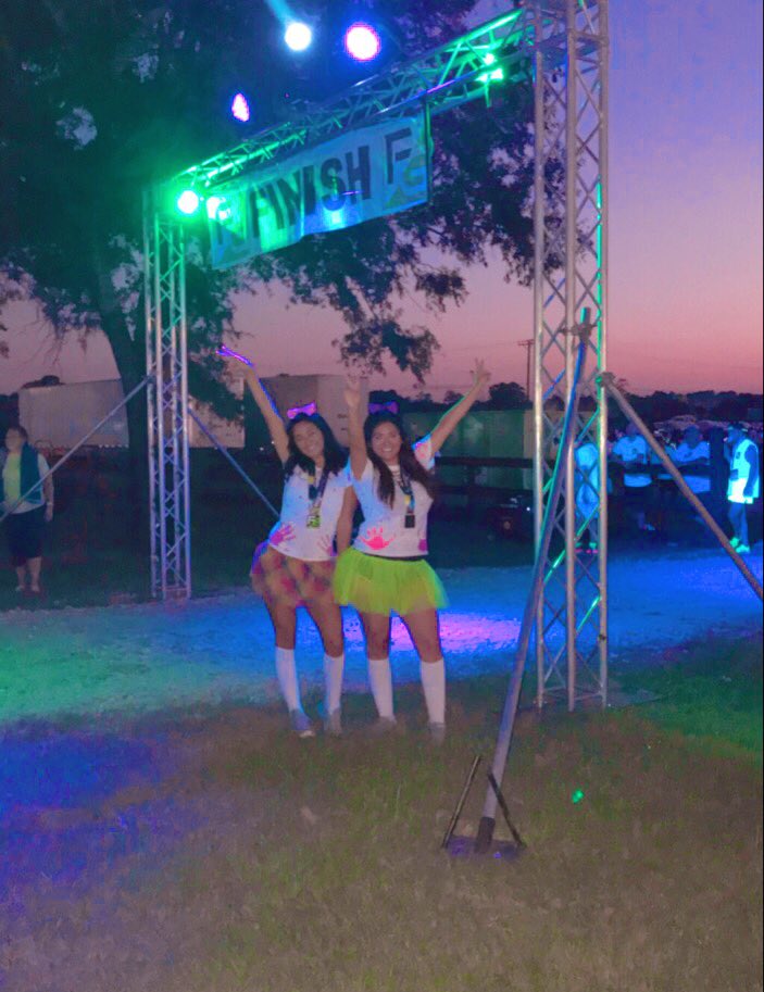 MetMonicas's tweet photo. Ran my first 5K tonight! @FoamGlow such a fun experience! Finished in about 30 mins 🤪 #marathon #foamglow #5k #houston https://t.co/X8BkK7GhOx