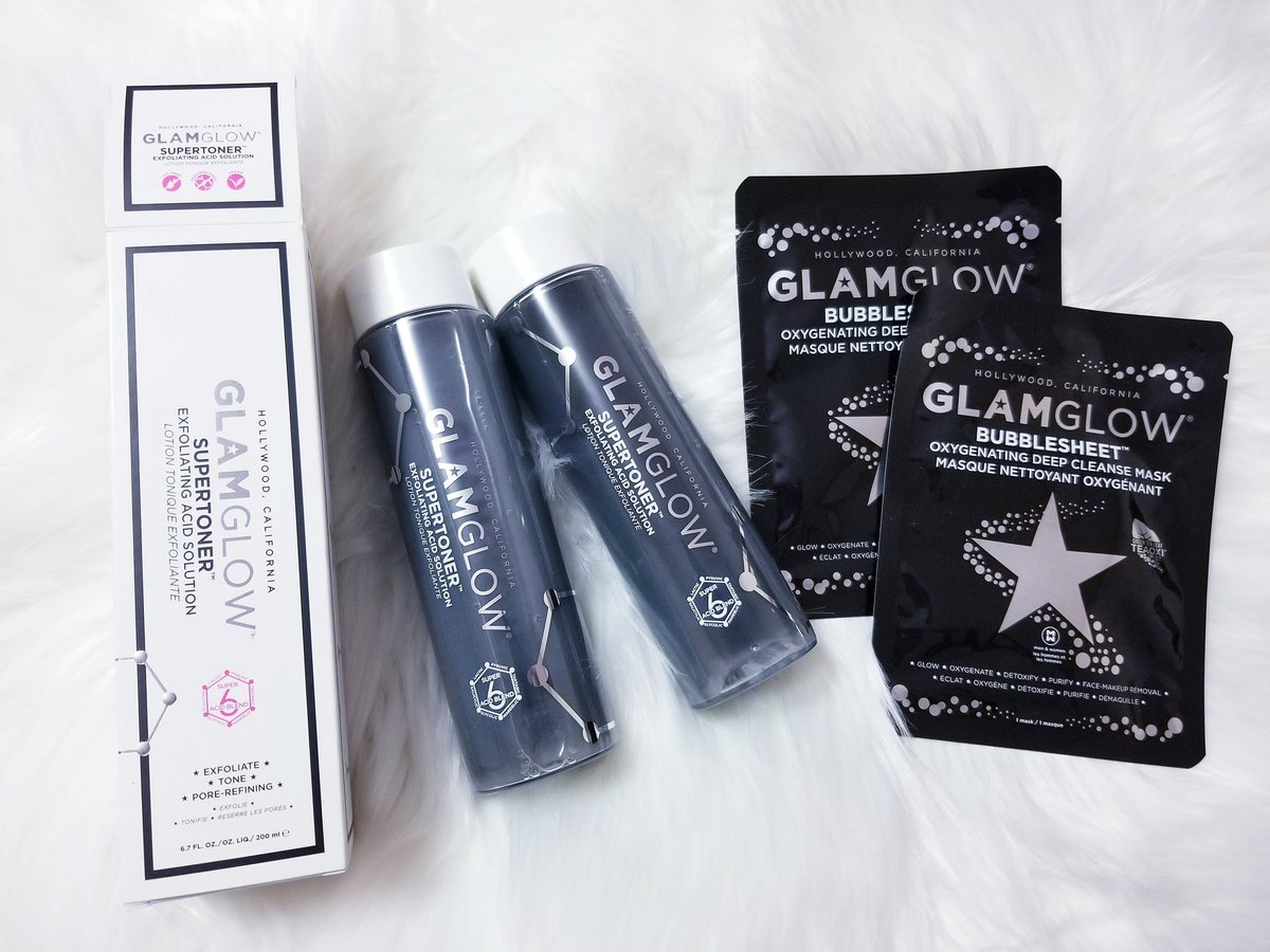 beautybloggerb1's tweet photo. GlamGlow essentials 😍
I love these GlamGlow goodies! I use the SuperToner everyday and the BubbleSheet face mask once a week. What @glamglow goodies can you not live without?! 🖤
#glamglow #supertoner #bubblesheet #skin #skincare #beauty #beautyobsessed #beautyblogger https://t.co/StntbNniYV