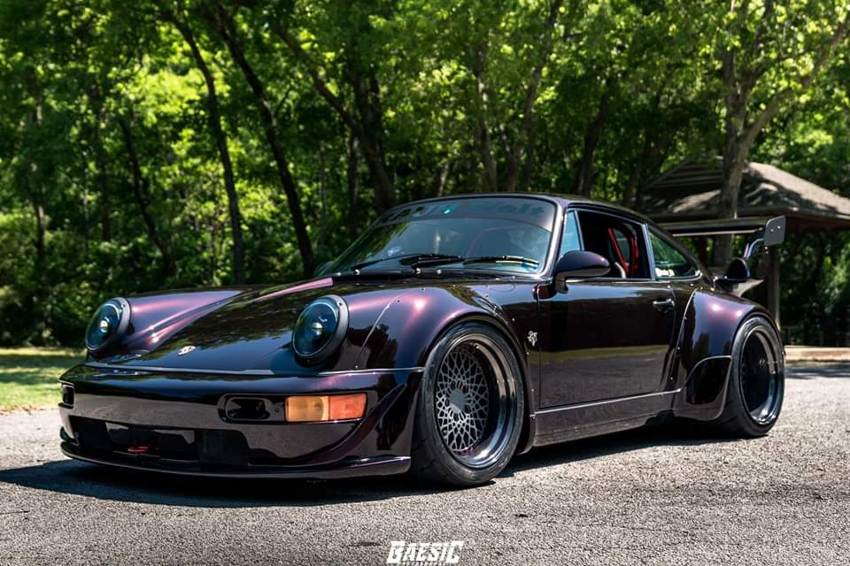 Vehicle_Finder's tweet photo. CRAZY 1991 Porsche Carrera 4 "RWB Raijin" 😱😍🔥 https://t.co/9ZiSWh77hk
