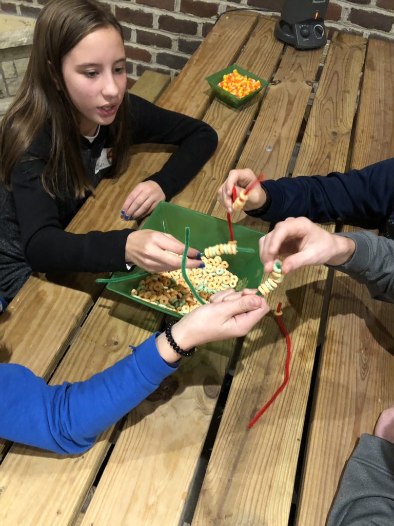 JacksonCty4H's tweet photo. Had a blast at the intermediate event! Minute to win it games, @breakoutEDU challenge, movie, and friendship! @iowa4h https://t.co/TUNS2e1Zw5